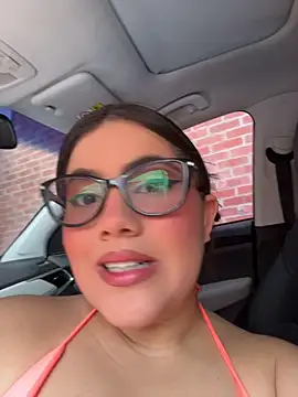 Snapshot of Valenhill@xh chatting on July 2026 05:51:02 PM Valenhillxh online show from July 2026 05:51:02 PM