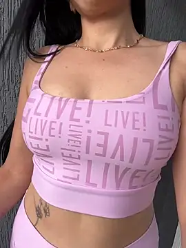 lupyta20 online show from November 2025 06:35:02 PM