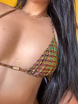 lupyta20 online show from November 2025 12:48:02 PM