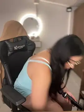 Lia flowers online show from March 2026 10:05:01 PM