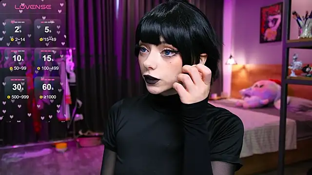 HolliWould  online show from January 2026 05:56:01 AM