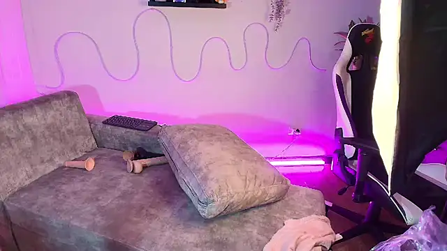 a belladanger online show from February 2025 03:58:02 AM