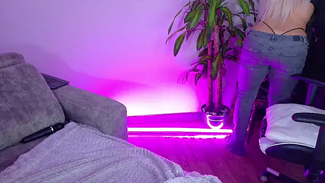 a belladanger online show from January 2026 02:16:02 AM