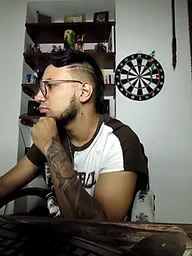 Snapshot of Andrew_slick chatting on November 2025 04:51:01 AM Andrew slick online show from November 2025 04:51:01 AM