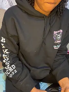 Snapshot of sweetestval chatting on October 2025 03:58:02 AM sweetestval online show from October 2025 03:58:02 AM