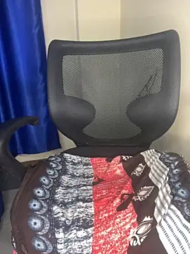 Snapshot of sweetestval chatting on November 2025 11:03:01 AM sweetestval online show from November 2025 11:03:01 AM