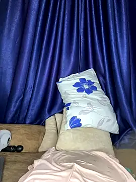 Snapshot of sweetestval chatting on November 2025 08:49:02 AM sweetestval online show from November 2025 08:49:02 AM