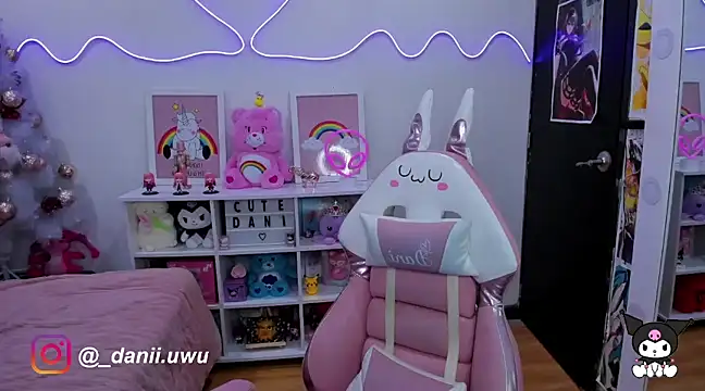 CuteDani  online show from December 2024 07:17:01 AM