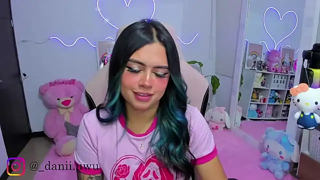 CuteDani  online show from February 2026 04:44:01 AM