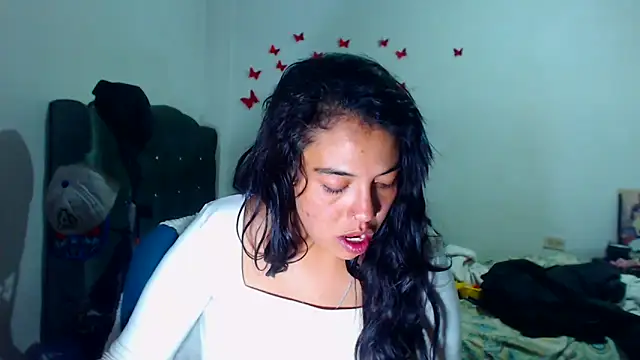 Snapshot of AmaraRoberts420 chatting on December 2025 03:37:02 AM AmaraRoberts420 online show from December 2025 03:37:02 AM