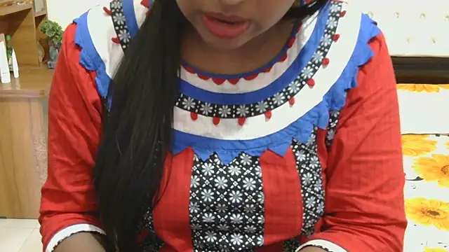 Snapshot of esita_1212 chatting on December 2025 04:32:01 AM esita 1212 online show from December 2025 04:32:01 AM