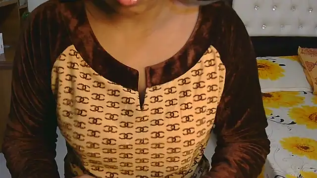 Snapshot of esita_1212 chatting on December 2025 03:23:01 AM esita 1212 online show from December 2025 03:23:01 AM