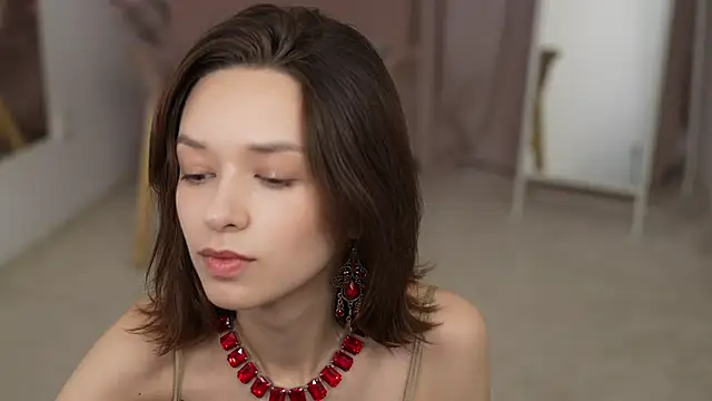 VivianLy  online show from December 2024 07:49:02 AM