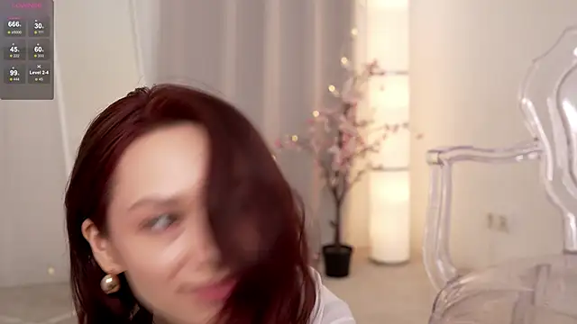 VivianLy  online show from March 2025 11:53:01 AM