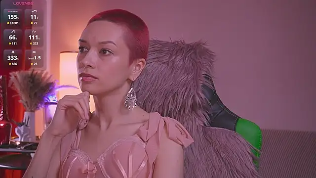 VivianLy  online show from May 2026 10:24:02 AM