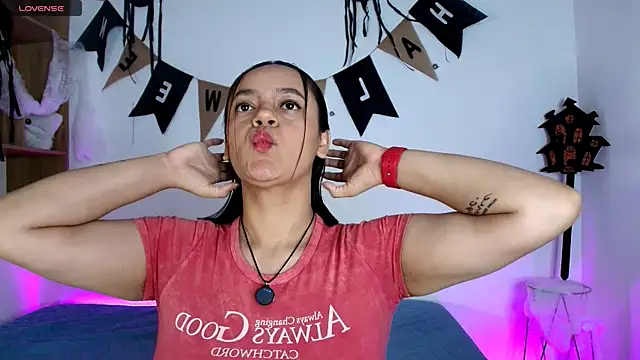 VICTORIABLACK xh online show from October 2025 12:05:01 PM