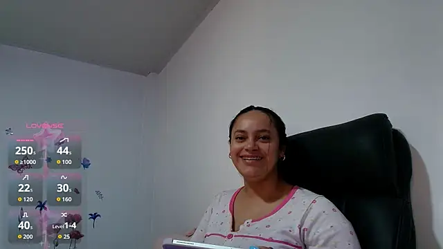 VICTORIABLACK xh online show from April 2026 06:04:02 PM