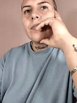 Yessi rousse online show from December 2024 05:01:01 PM