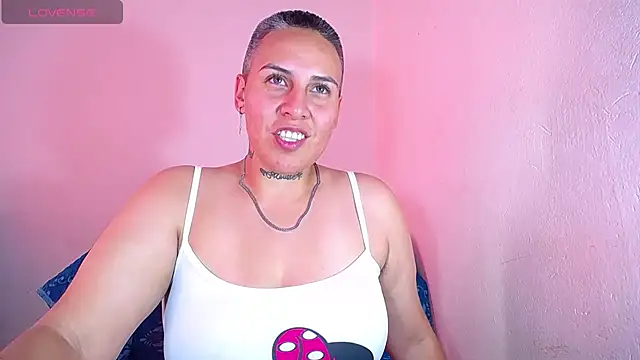 Yessi rousse online show from January 2025 08:49:01 PM