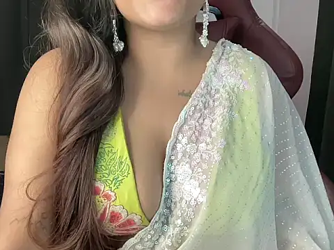 Snapshot of shanayaaa_1 chatting on June 2026 07:27:01 PM shanayaaa 1 online show from June 2026 07:27:01 PM