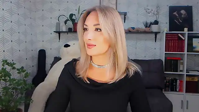 MillaXQueen online show from July 2026 12:56:02 PM