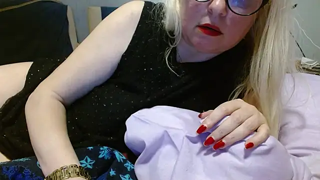 martachatte online show from April 2026 08:26:02 PM