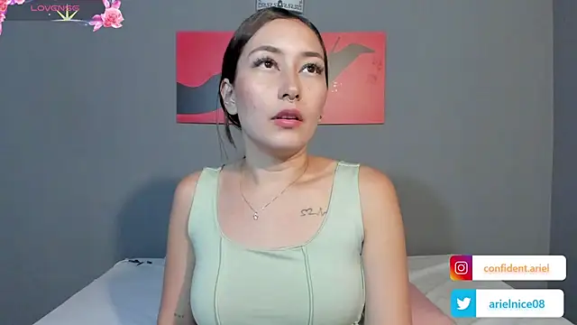 ariel35 online show from March 2025 10:10:01 PM