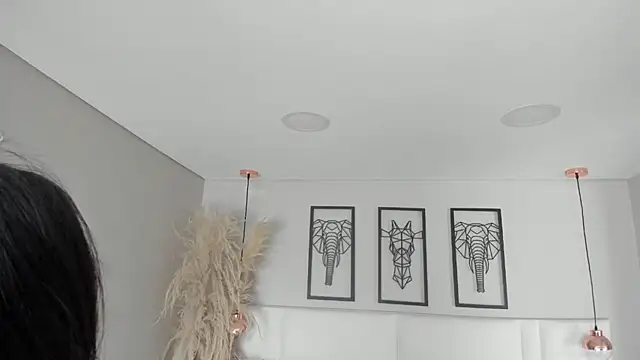 Rebeca jones online show from November 2025 12:26:01 PM