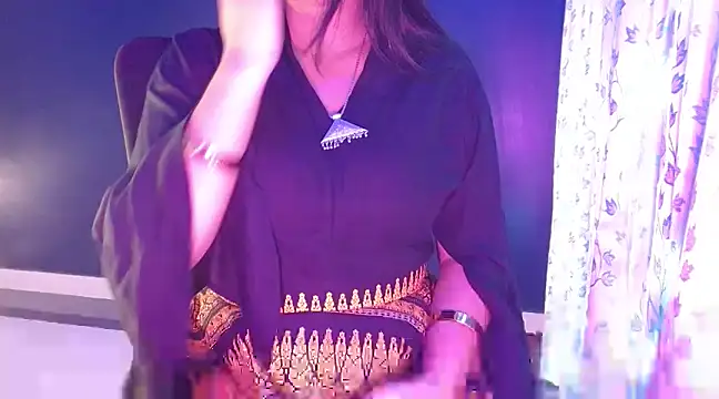 Snapshot of janifer001 chatting on December 2024 01:03:02 AM janifer001 online show from December 2024 01:03:02 AM