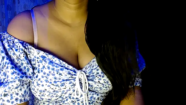 Snapshot of janifer001 chatting on October 2025 11:05:01 PM janifer001 online show from October 2025 11:05:01 PM