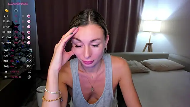 Snapshot of DannaEvan chatting on January 2025 08:11:01 AM DannaEvan online show from January 2025 08:11:01 AM