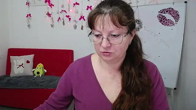 VanessaHotts online show from April 2026 05:03:02 AM