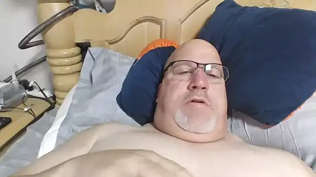 Bigbear0563 online show from February 2026 04:32:01 PM