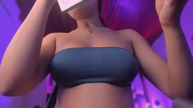 Emmily Savage online show from March 2026 11:54:02 AM