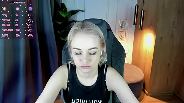 StephanieSweety online show from March 2025 12:12:01 PM