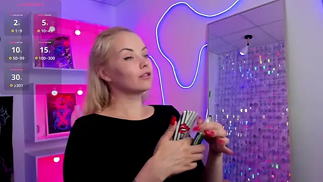 StephanieSweety online show from July 2026 05:52:01 PM