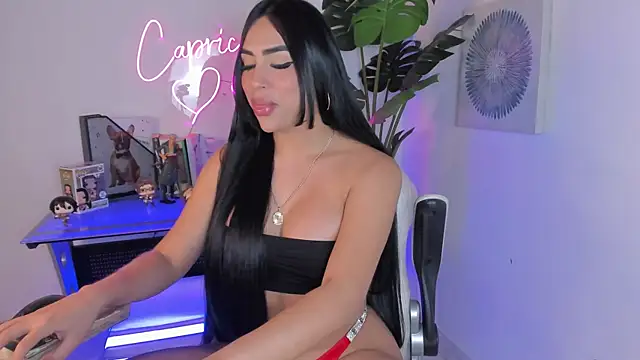 Korina Saenz01 online show from November 2025 07:46:01 PM