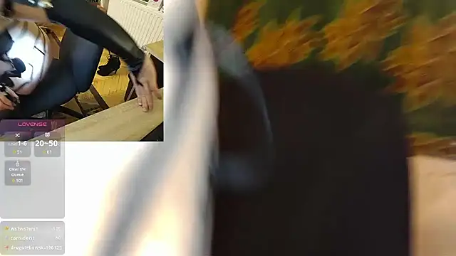 Snapshot of SissyLunaCD chatting on December 2024 11:17:02 PM SissyLunaCD online show from December 2024 11:17:02 PM