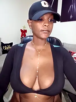 Snapshot of Sexy_panda69 chatting on December 2024 01:49:02 PM Sexy panda69 online show from December 2024 01:49:02 PM