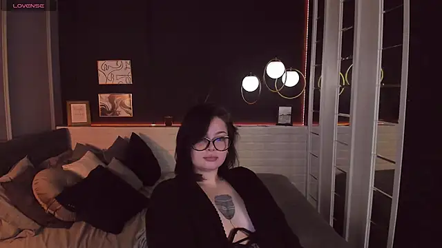 Snapshot of Mayayammy chatting on December 2024 02:53:01 PM Mayayammy online show from December 2024 02:53:01 PM