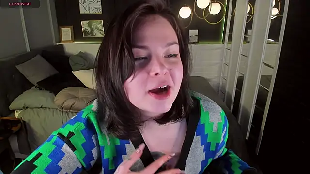 Snapshot of Mayayammy chatting on January 2025 08:01:01 PM Mayayammy online show from January 2025 08:01:01 PM