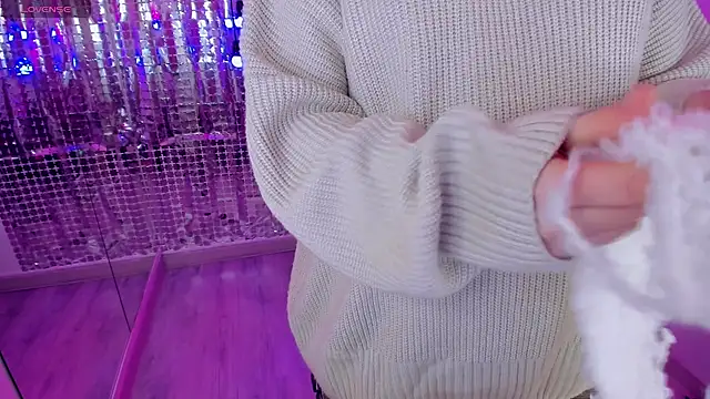 Snapshot of Mayayammy chatting on January 2025 09:04:01 AM Mayayammy online show from January 2025 09:04:01 AM