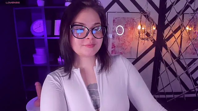 Snapshot of Mayayammy chatting on February 2025 05:04:02 PM Mayayammy online show from February 2025 05:04:02 PM