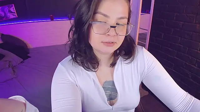 Snapshot of Mayayammy chatting on March 2025 05:13:01 PM Mayayammy online show from March 2025 05:13:01 PM