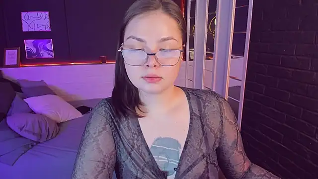 Snapshot of Mayayammy chatting on March 2025 02:11:02 PM Mayayammy online show from March 2025 02:11:02 PM