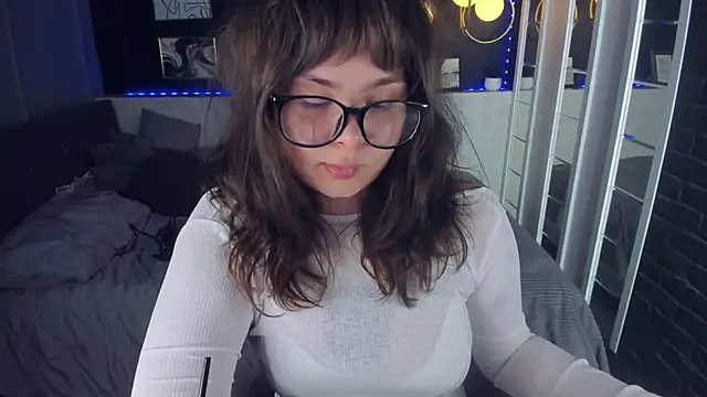 Snapshot of Mayayammy chatting on September 2025 01:44:02 PM Mayayammy online show from September 2025 01:44:02 PM