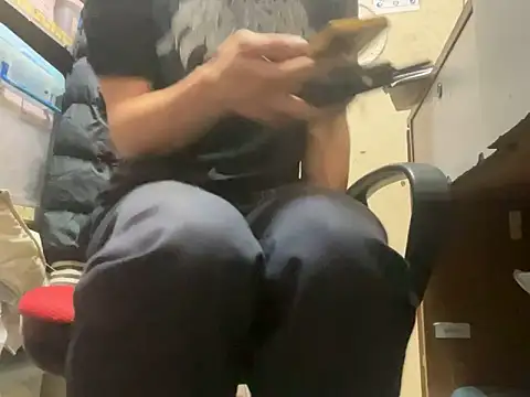 wSilEliaXm online show from February 2025 07:40:01 AM