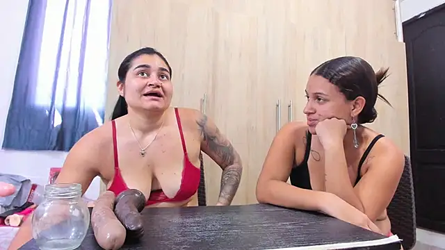 Snapshot of andreita_trujillos chatting on September 2025 07:47:02 PM andreita trujillos online show from September 2025 07:47:02 PM