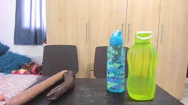 Snapshot of andreita_trujillos chatting on October 2025 01:53:01 PM andreita trujillos online show from October 2025 01:53:01 PM