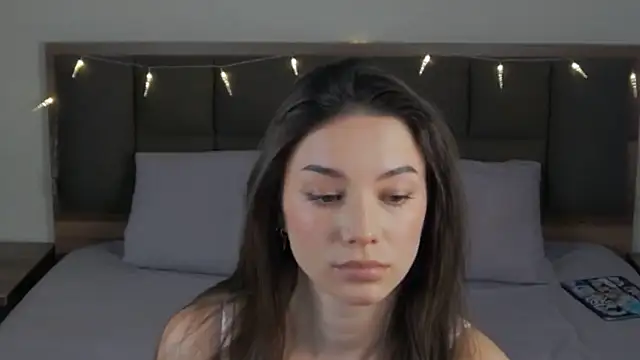 sinthiaroze online show from March 2025 02:02:02 PM